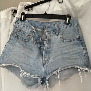 Levi’s 501 button up shorts